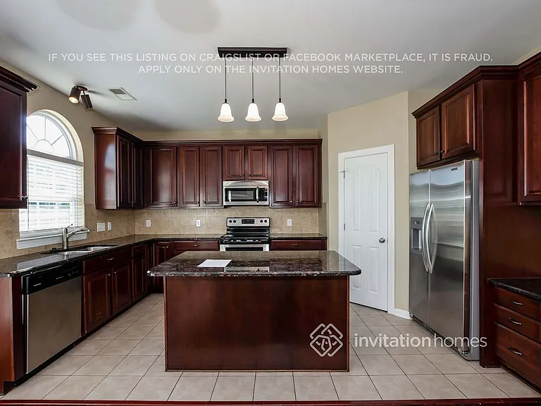 11324 Huntington Meadow Ln — Photo 3