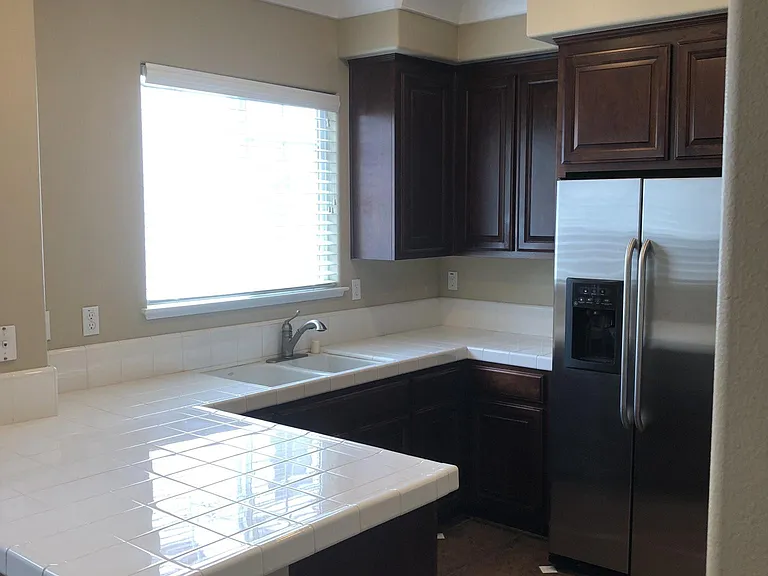 882 Foxworthy Ave — Photo 7