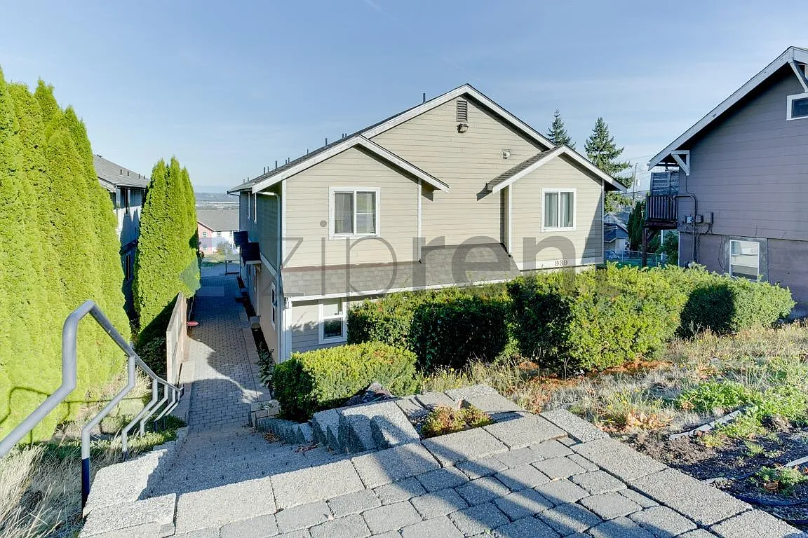 2 bed, 1.5 bath, 1034 sqft, $2,225 — Photo 1