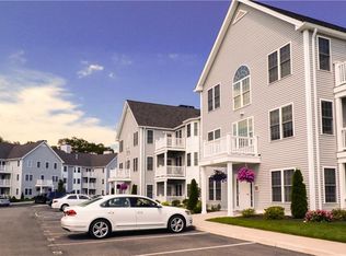 105 Saw Mill Dr UNIT 304, North Kingstown, RI 02852
