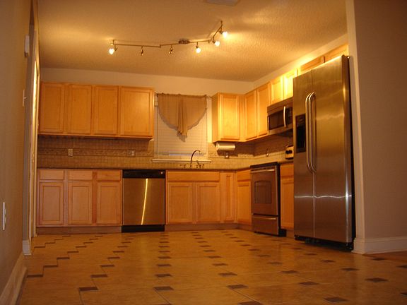 Kitchen (facing East)