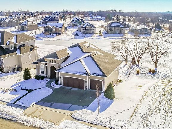 3rd image of 6758 Arapahoe Dr