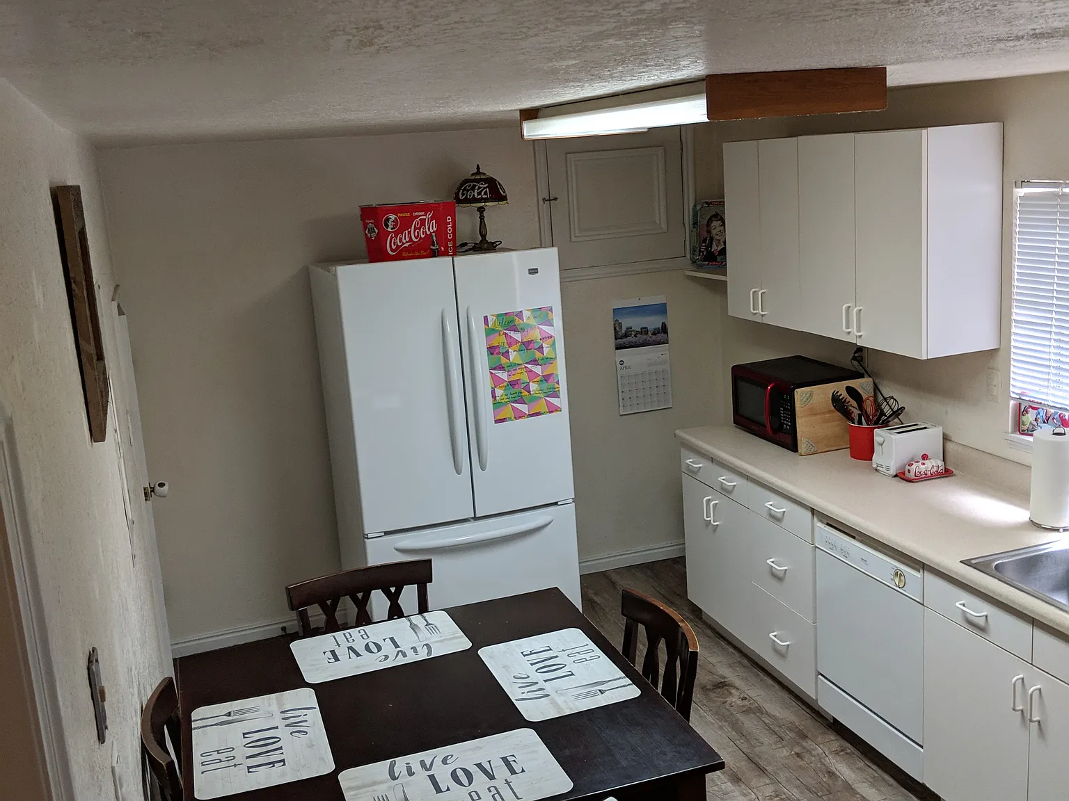 3 bed, 1400 sqft, $2,000 — Photo 4