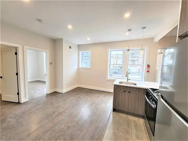 173 Godwin Ave — Photo 5