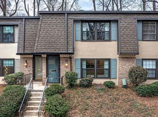 11 Arpege Way NW, Atlanta, GA 30327