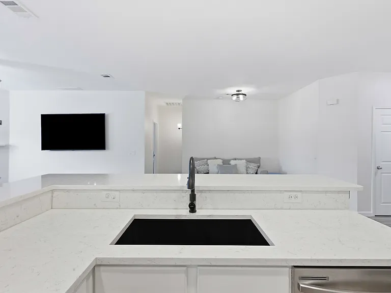 1002 Zachary Dr — Photo 19