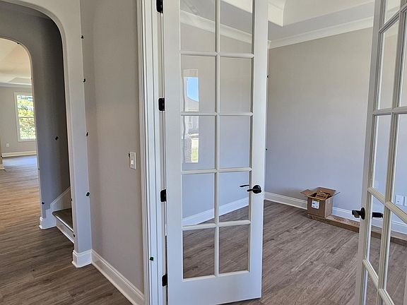 4th image of 1523 Linden Leaf Ln