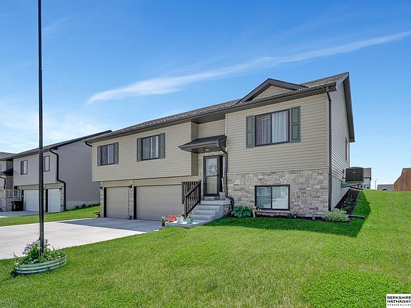 4th image of 1215 Olivia Dr