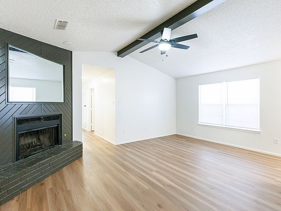 4th image of 8214 Vernon Ave #B