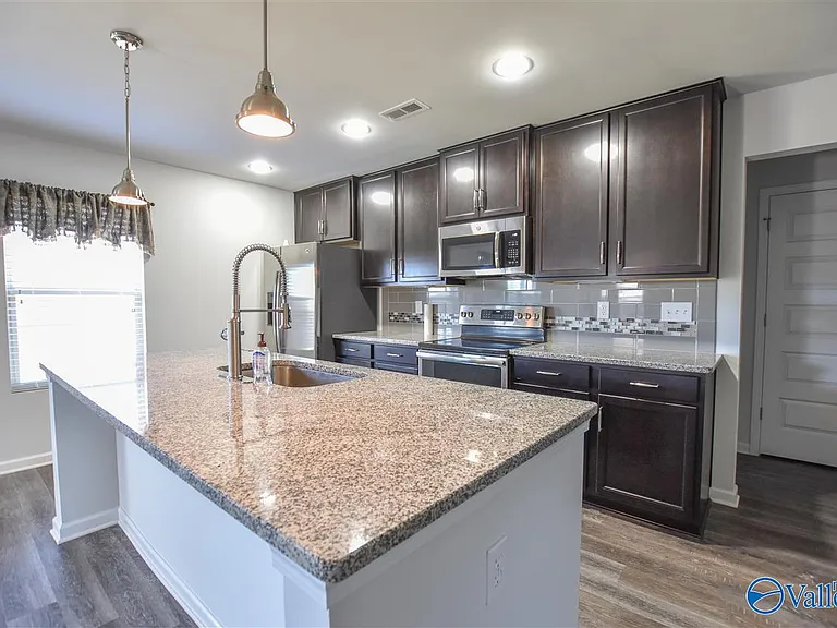 304 Fenrose Dr — Photo 8