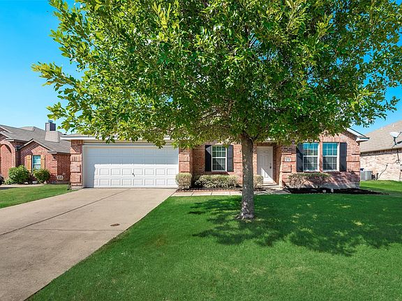 3rd image of 210 Long Prairie Dr