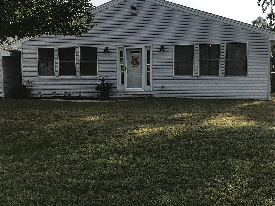 1st image of 4026 Lakeview Dr