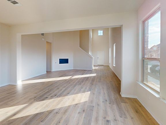 3rd image of 3941 Oak Creek Cir