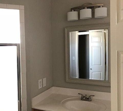 4th image of 7500 Westover Pl