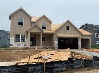 1741 Homestead Dr, Liberty, MO 64068