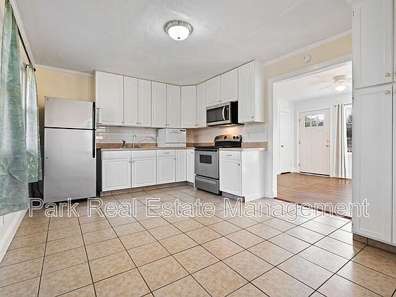 4th image of 2907 Beechwood Dr