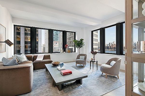 1st image of 90 Nassau St #1B