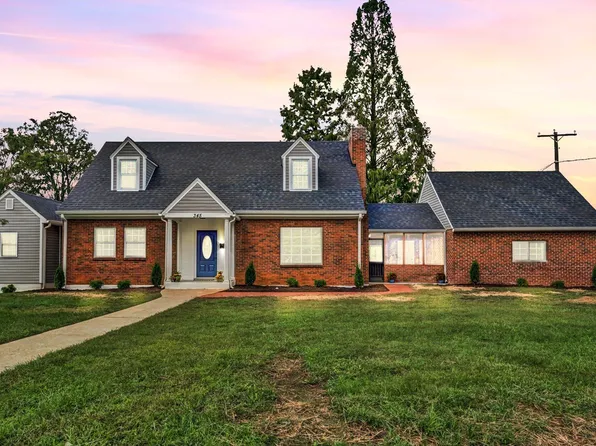 345 High St, Salem, VA 24153