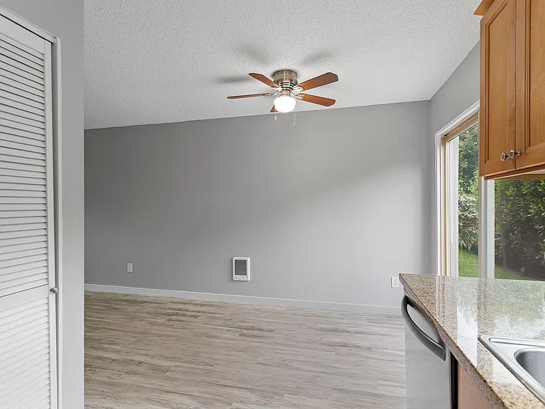 3025 SE Maple St — Photo 11