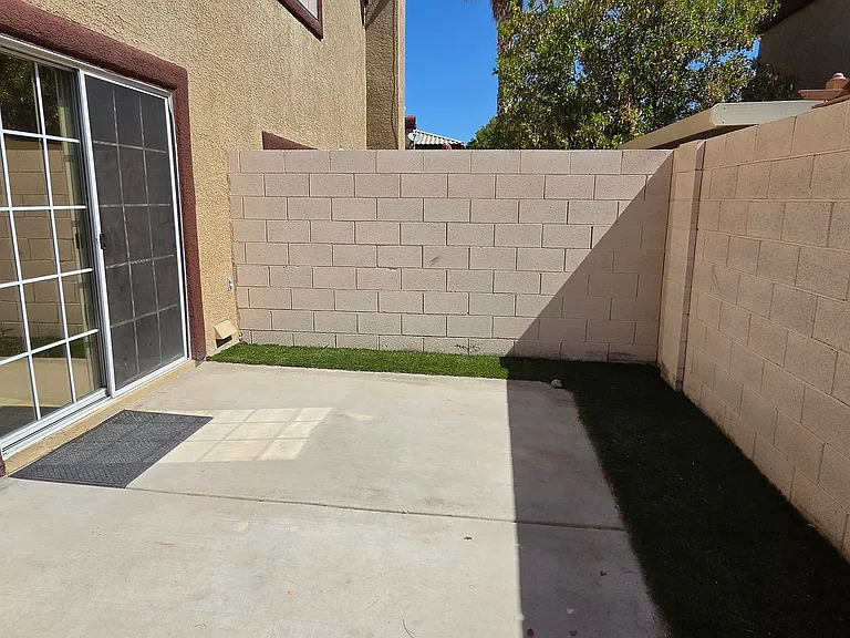 690 Barbary Coast Ave — Photo 13