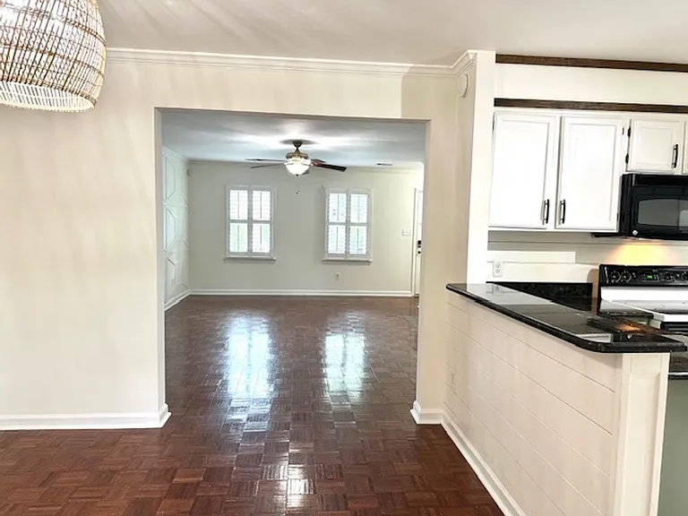 104 Carlyle Cir — Photo 13