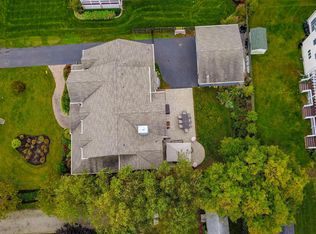 40 Navesink Dr, Monmouth Beach, NJ 07750