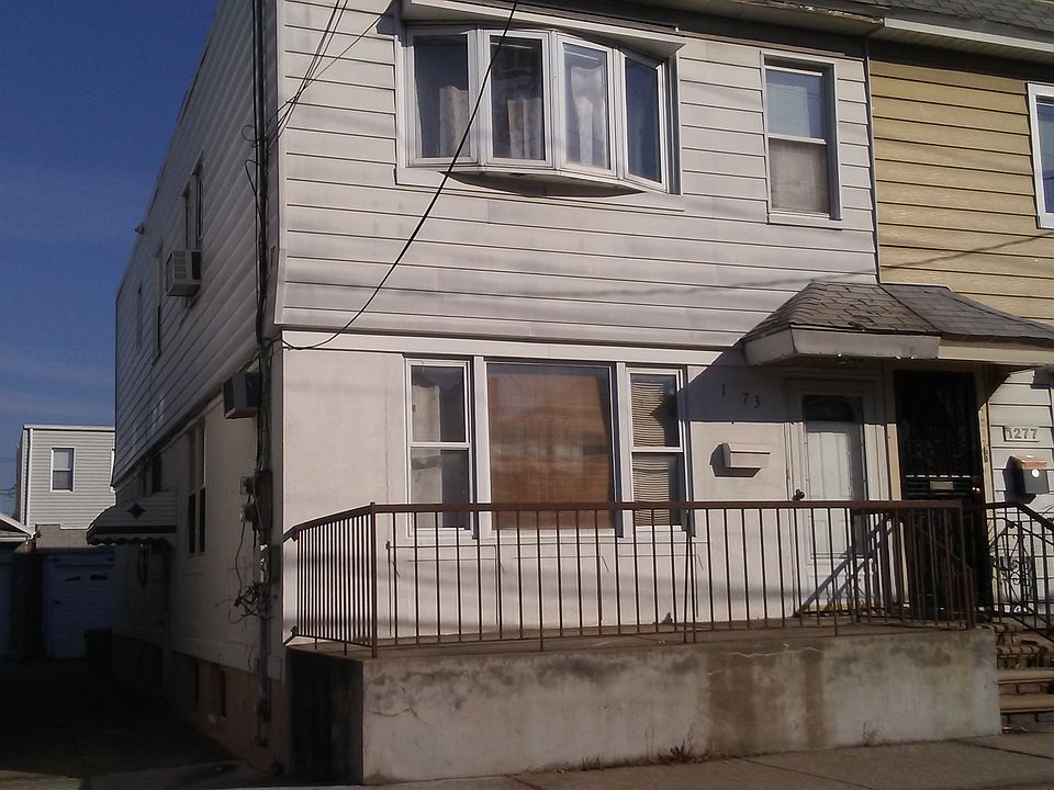 2nd image of 1273 E 93rd St