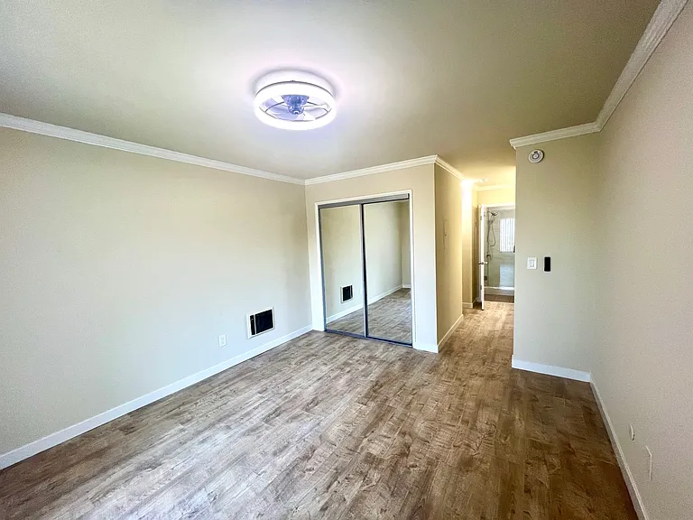 433 Pioneer Drive — Photo 32