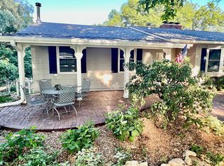 1230 Wagon Wheel Rd, Lawrence, KS 66049