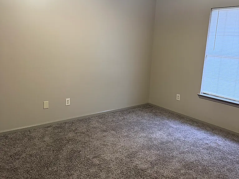 5002 Chancellor Sq NW #D — Photo 6