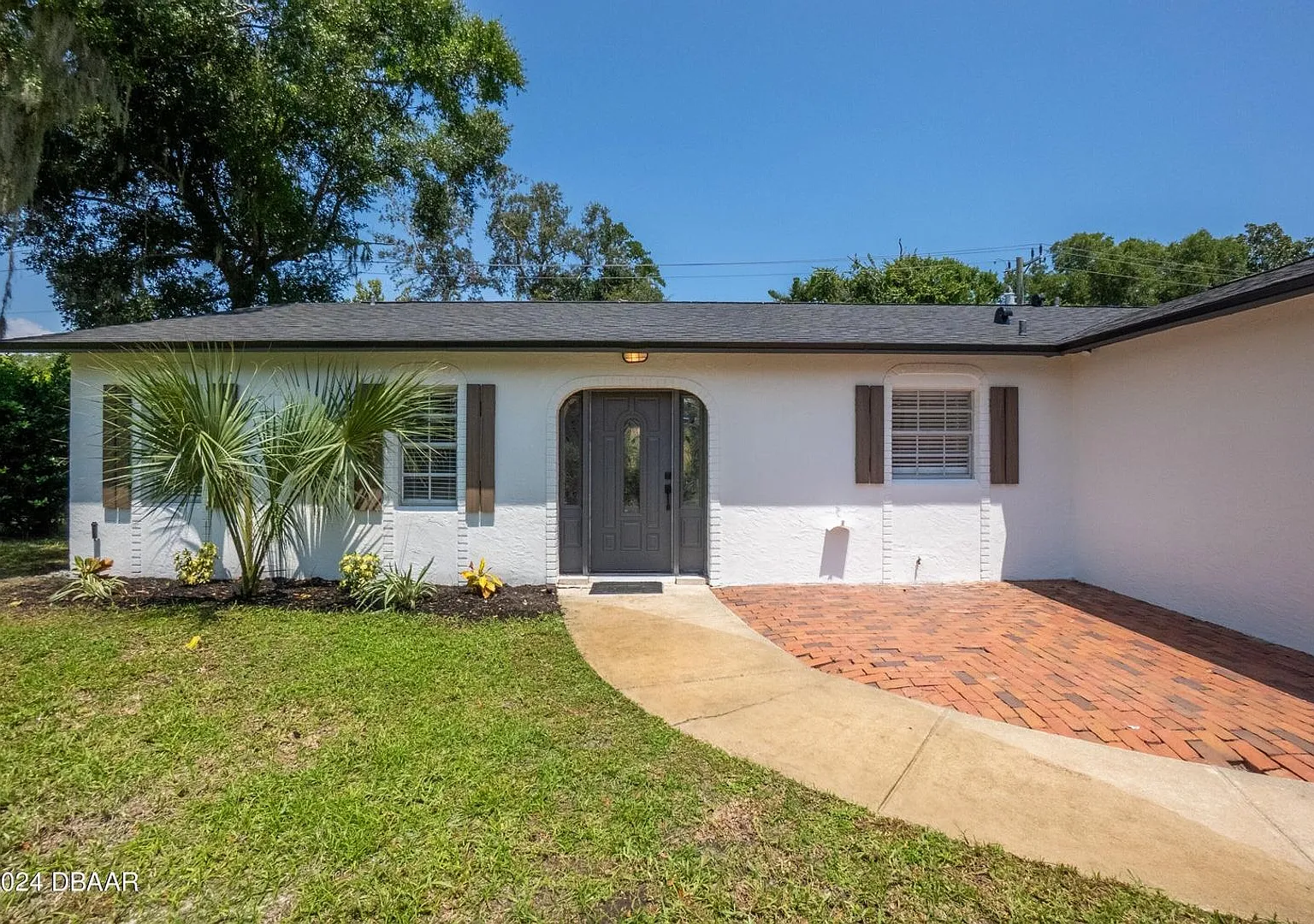 Spacious 3 bedroom — Photo 1