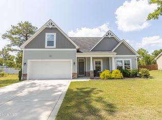 1410 Whitney Dr, Aberdeen, NC 28315
