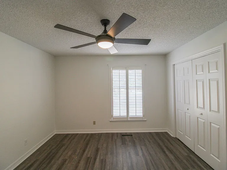 530 Rose St — Photo 20