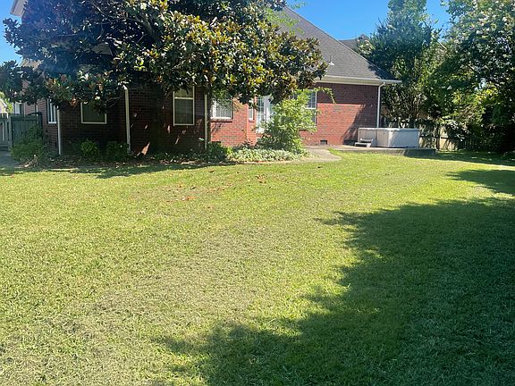 3rd image of 2268 Westwood Dr