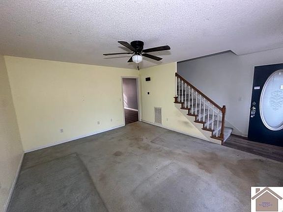 3rd image of 190 Berwick Ln