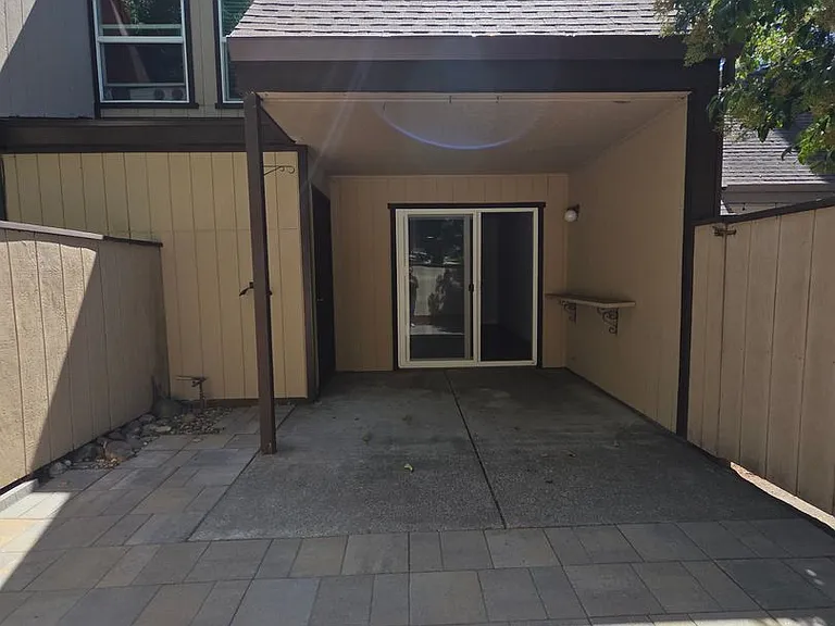 1918 Knolls Dr — Photo 21