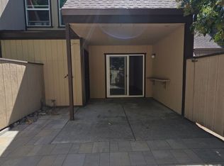 1918 Knolls Dr, Santa Rosa, CA 95405