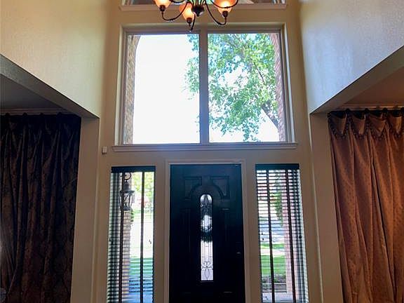 3rd image of 7905 Arlie Ln