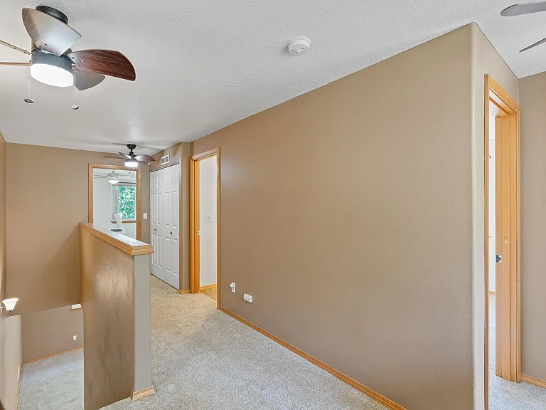 446 Corinne Dr — Photo 13
