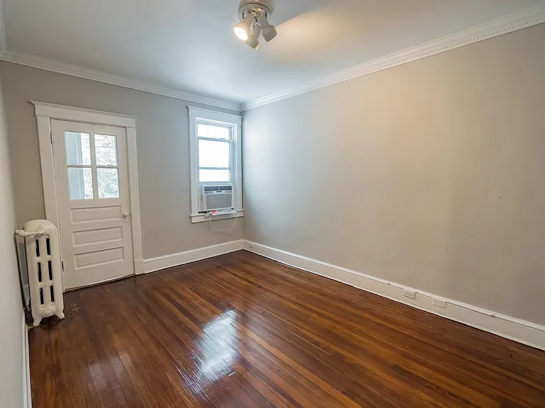 2035 37th St NW — Photo 14