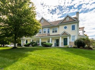 182 Old Farm Dr #182, Great Meadows, NJ 07838
