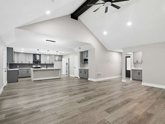 4th image of 5600 Bogota Dr