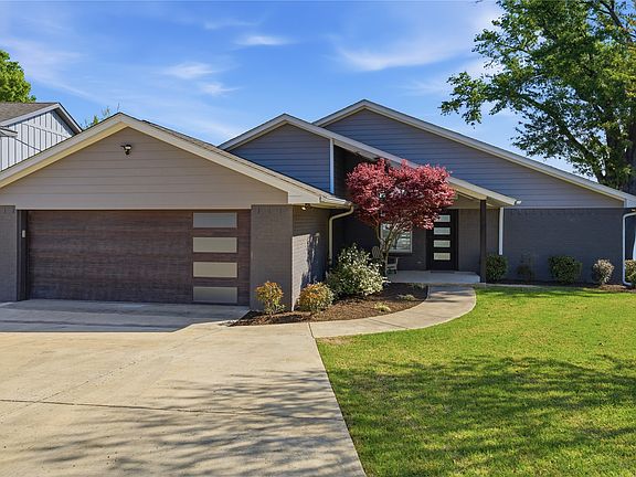 3rd image of 648 Enchanted Isles Dr