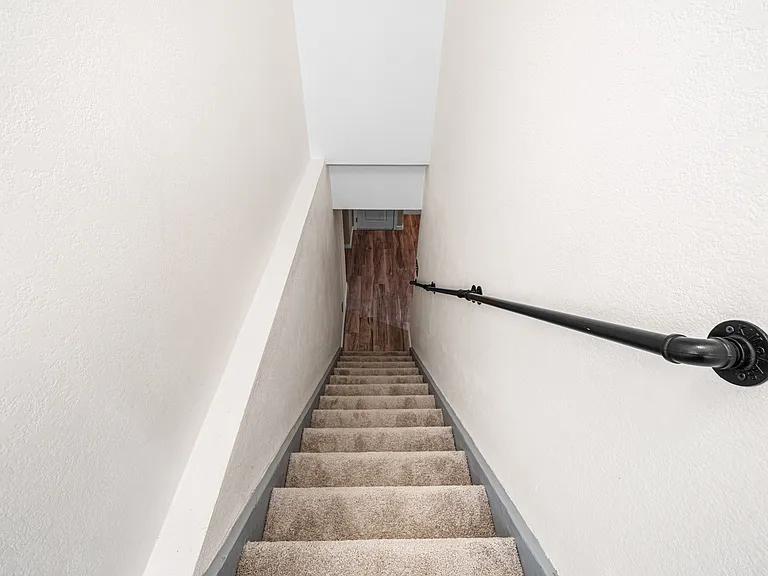 911 Candytuft Blvd — Photo 15