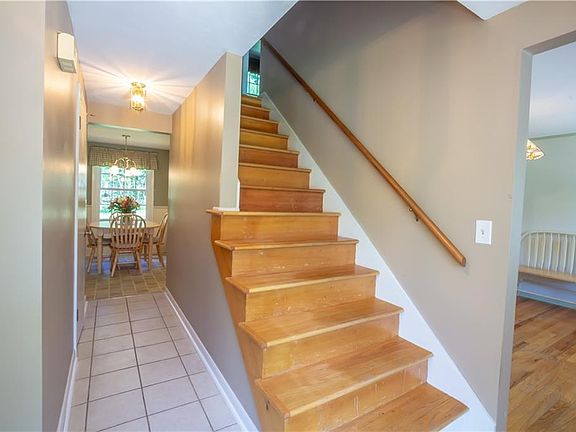 4th image of 4574 Red Fox Dr