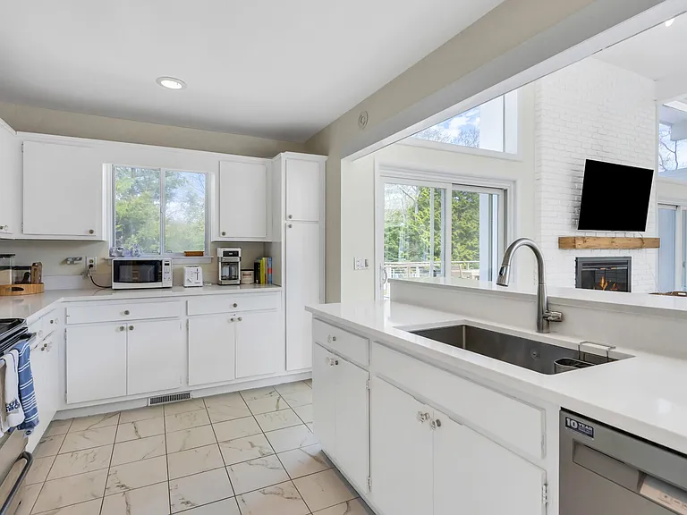 10 Bailow Ln — Photo 12
