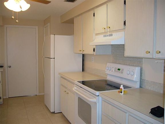4th image of 8119 San Jacinto Ave