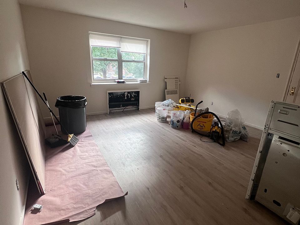 1st image of 830 Howard Ave #25B