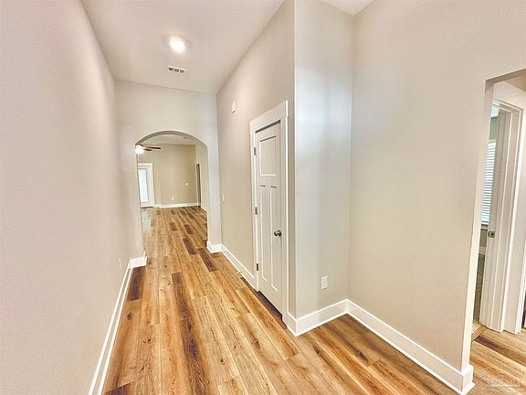3rd image of 5631 Dunridge Dr