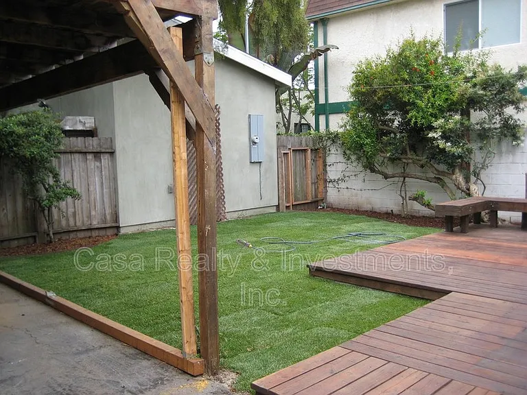 823 Broadway St — Photo 1